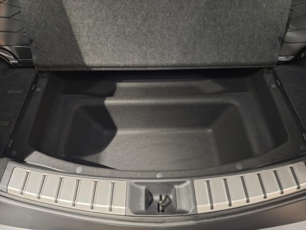 LEXUS RZ 350E Luxe  RZ 350E ELECTRIQUE LUXE 20  PKINNOPLUMC26VD
