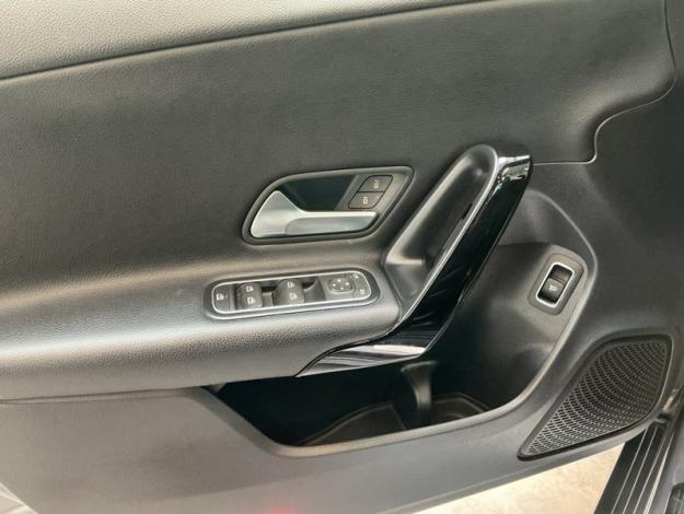 MERCEDES-BENZ CLA 180 d Coupé Automatique  