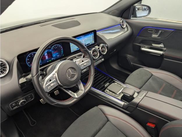 MERCEDES-BENZ GLA 250 e AMG Line  