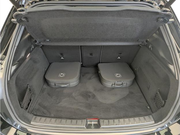 MERCEDES-BENZ GLA 250 e AMG Line  