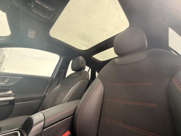 MERCEDES-BENZ GLA 200 d AMG Line  