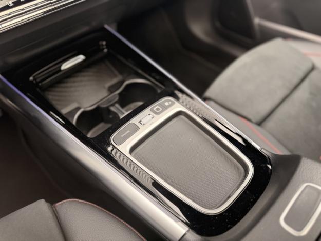 MERCEDES-BENZ GLA 200 d AMG Line  