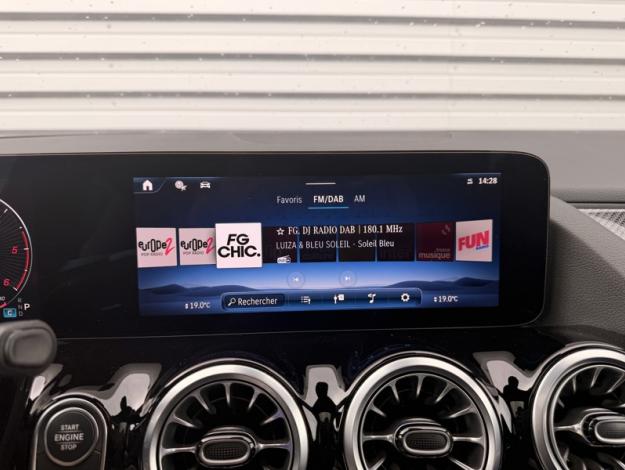 MERCEDES-BENZ GLA 200 d AMG Line  