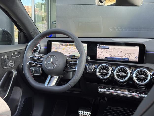 MERCEDES-BENZ Classe A 180 d AMG Line  Classe A 180 d AMG Line