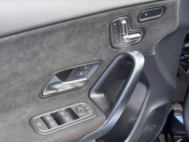MERCEDES-BENZ Classe A 180 d AMG Line  Classe A 180 d AMG Line