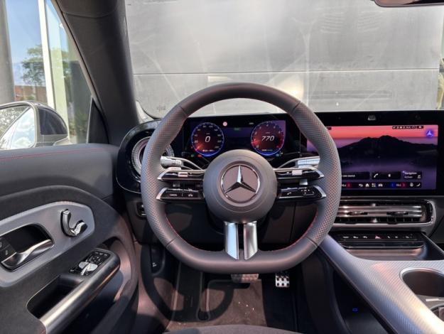 MERCEDES-BENZ CLA Shooting Brake 200 AMG Line   CLA Shooting Brake 200 AMG Line
