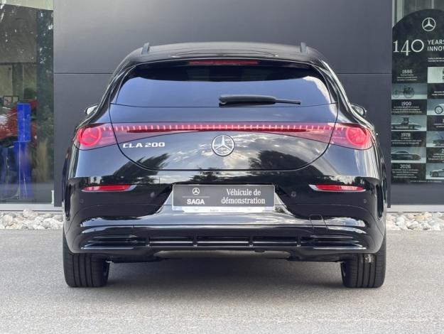 MERCEDES-BENZ CLA Shooting Brake 200 AMG Line   CLA Shooting Brake 200 AMG Line