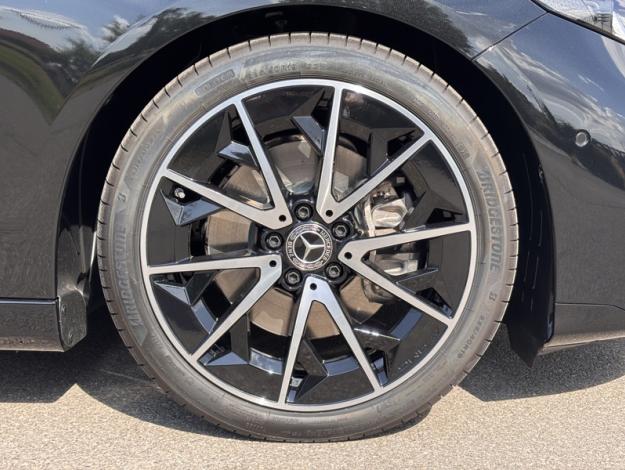 MERCEDES-BENZ CLA Shooting Brake 200 AMG Line   CLA Shooting Brake 200 AMG Line