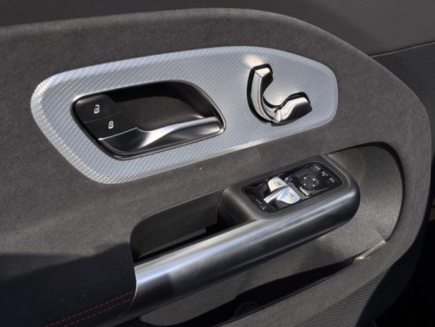 MERCEDES-BENZ CLA Shooting Brake 200 AMG Line   CLA Shooting Brake 200 AMG Line