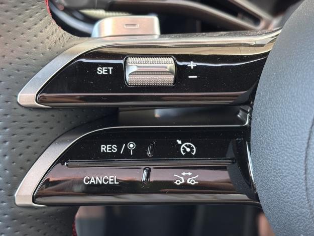 MERCEDES-BENZ CLA Shooting Brake 200 AMG Line   CLA Shooting Brake 200 AMG Line