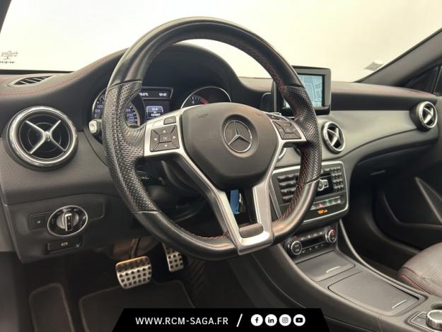 MERCEDES-BENZ GLA 220 CDI Sport Utility Vehicle Pack AMG Line 