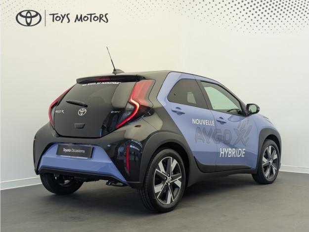 TOYOTA Aygo X Hybride 116h Graphic  