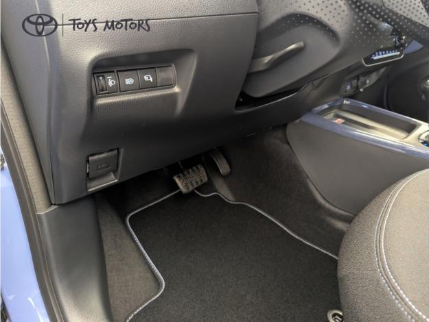 TOYOTA Aygo X Hybride 116h Graphic  