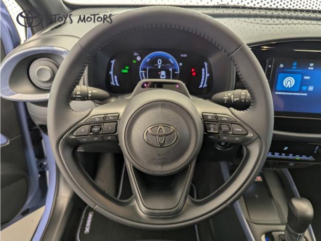 TOYOTA Aygo X Hybride 116h Graphic  