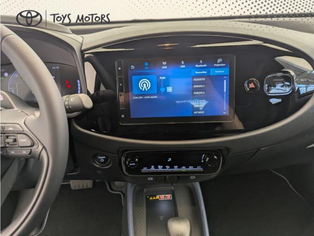 TOYOTA Aygo X Hybride 116h Graphic  