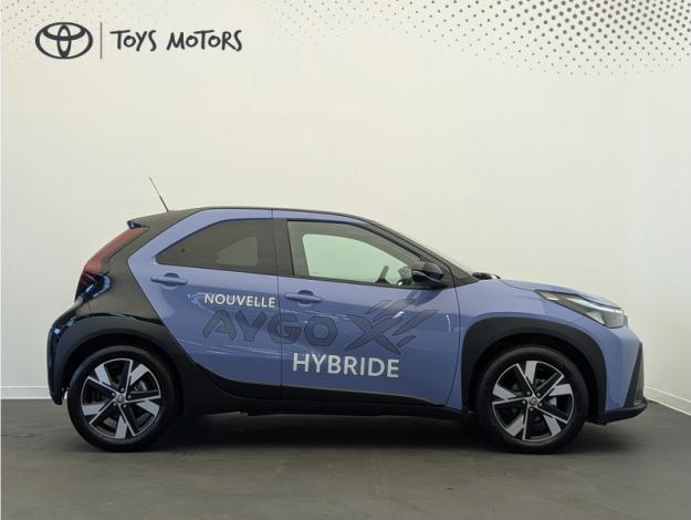 TOYOTA Aygo X Hybride 116h Graphic  