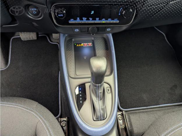 TOYOTA Aygo X Hybride 116h Graphic  