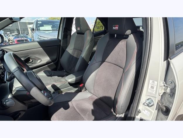 TOYOTA Yaris Cross 130h GR Sport pano tech  