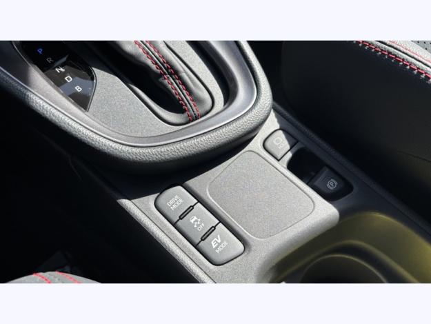 TOYOTA Yaris Cross 130h GR Sport pano tech  