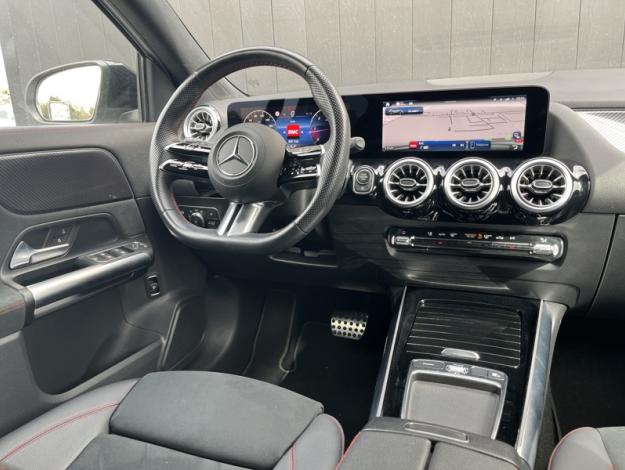 MERCEDES-BENZ GLA 200 d AMG Line  