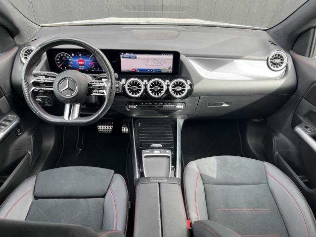 MERCEDES-BENZ GLA 200 d AMG Line  