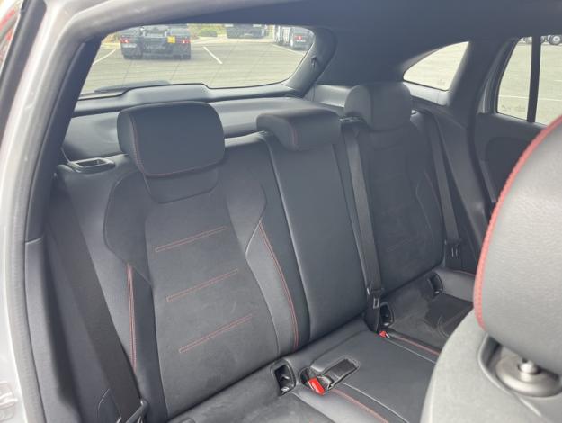 MERCEDES-BENZ GLA 200 d AMG Line  