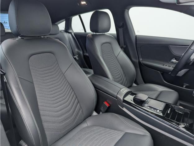 MERCEDES-BENZ CLA Shooting Brake CLA 180 d Shooting Brake Business Line  
