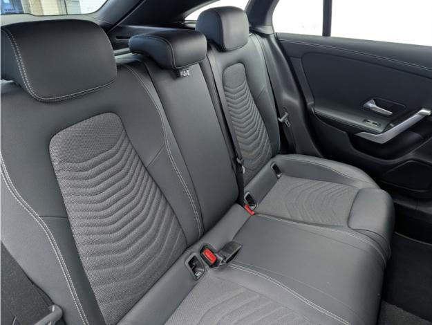 MERCEDES-BENZ CLA Shooting Brake CLA 180 d Shooting Brake Business Line  