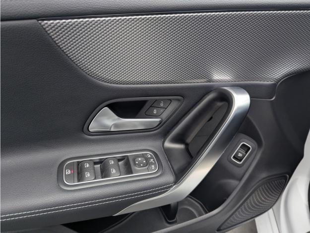 MERCEDES-BENZ CLA Shooting Brake CLA 180 d Shooting Brake Business Line  