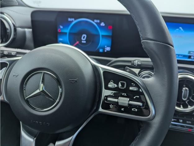 MERCEDES-BENZ CLA Shooting Brake CLA 180 d Shooting Brake Business Line  
