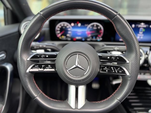MERCEDES-BENZ Classe A 200 d AMG Line AMG Line 