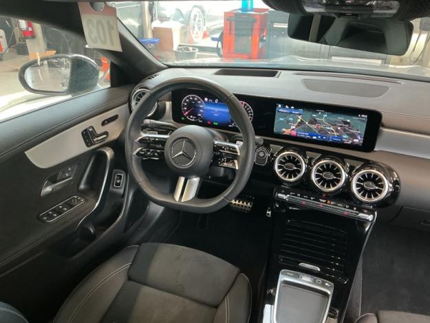 MERCEDES-BENZ CLA 250 e Coupé AMG Pack Night Pano  