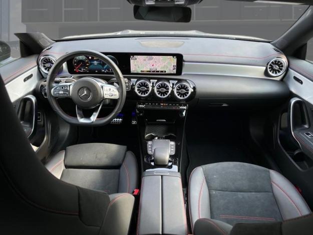MERCEDES-BENZ CLA-Klasse CLA 180 Shooting Brake AMG Line