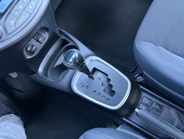 TOYOTA Yaris 1.5 VVT-I HYBRID Chic 100h  