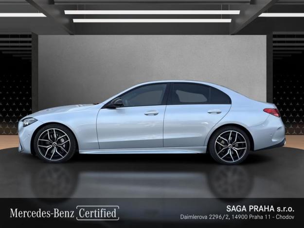 MERCEDES-BENZ  Třídy C C 300 d 4MATIC AMG Night Panorama (2/18)