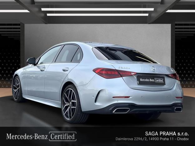 MERCEDES-BENZ  Třídy C C 300 d 4MATIC AMG Night Panorama (3/18)