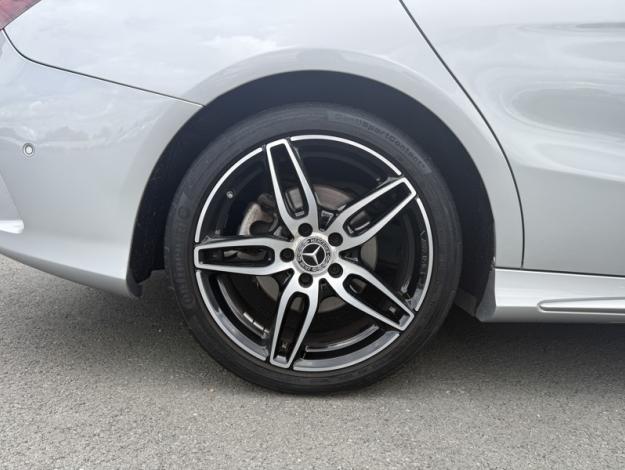 MERCEDES-BENZ CLA Shooting Brake CLA 220 d SB Fascination  CLA 220 d Shooting Brake AMG Line