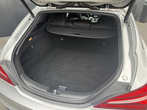 MERCEDES-BENZ CLA Shooting Brake CLA 220 d SB Fascination  CLA 220 d Shooting Brake AMG Line