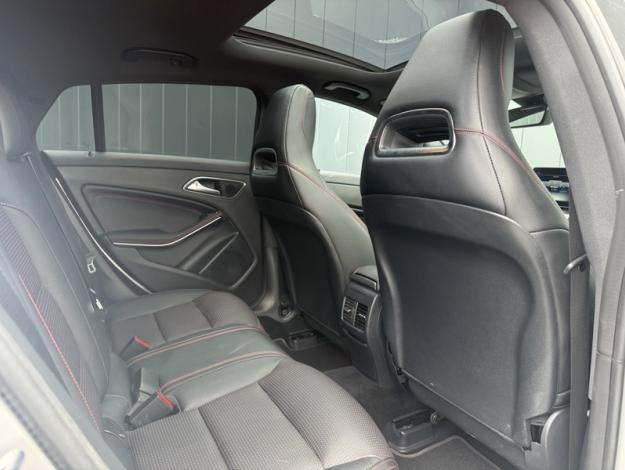 MERCEDES-BENZ CLA Shooting Brake CLA 220 d SB Fascination  CLA 220 d Shooting Brake AMG Line