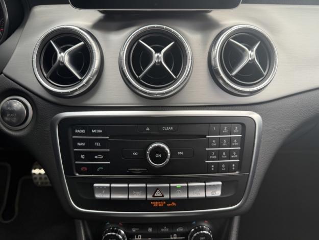 MERCEDES-BENZ CLA Shooting Brake CLA 220 d SB Fascination  CLA 220 d Shooting Brake AMG Line