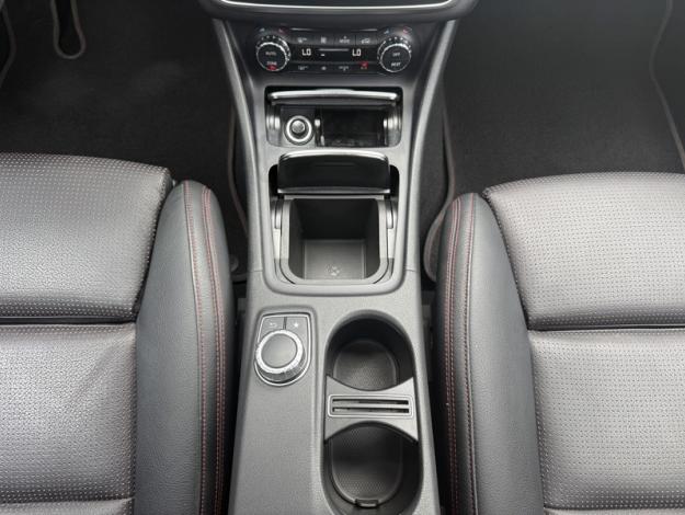 MERCEDES-BENZ CLA Shooting Brake CLA 220 d SB Fascination  CLA 220 d Shooting Brake AMG Line