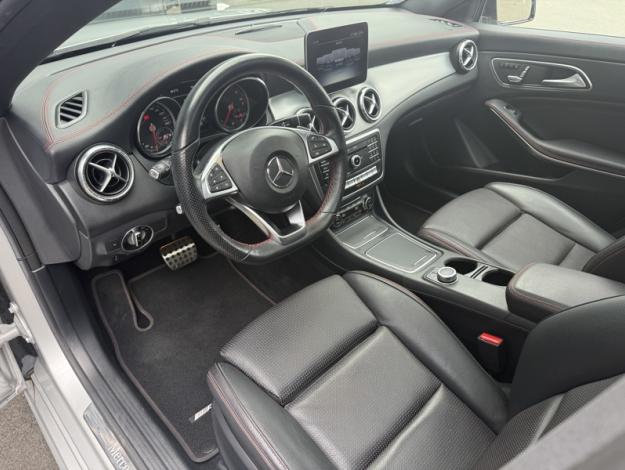 MERCEDES-BENZ CLA Shooting Brake CLA 220 d SB Fascination  CLA 220 d Shooting Brake AMG Line