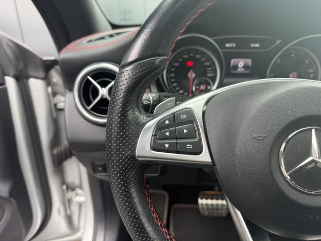 MERCEDES-BENZ CLA Shooting Brake CLA 220 d SB Fascination  CLA 220 d Shooting Brake AMG Line