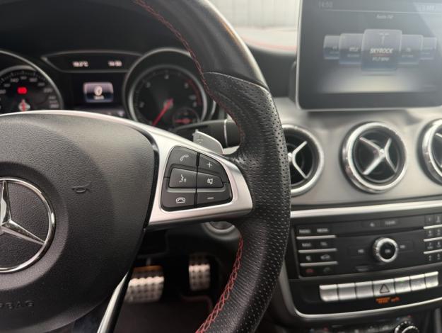 MERCEDES-BENZ CLA Shooting Brake CLA 220 d SB Fascination  CLA 220 d Shooting Brake AMG Line