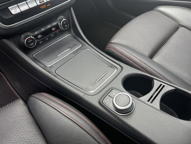 MERCEDES-BENZ CLA Shooting Brake CLA 220 d SB Fascination  CLA 220 d Shooting Brake AMG Line