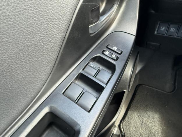 TOYOTA Yaris 110 VVT-i Design  
