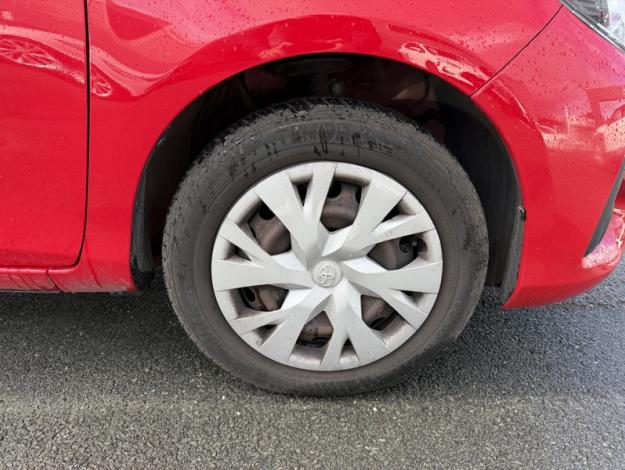 TOYOTA Yaris 70 VVT-i Ultimate  
