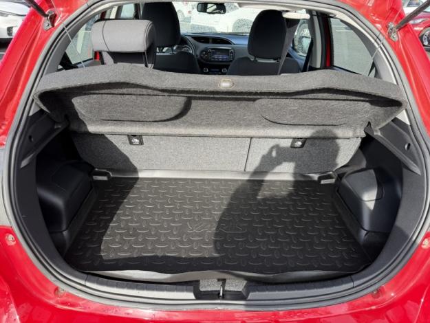 TOYOTA Yaris 70 VVT-i Ultimate  