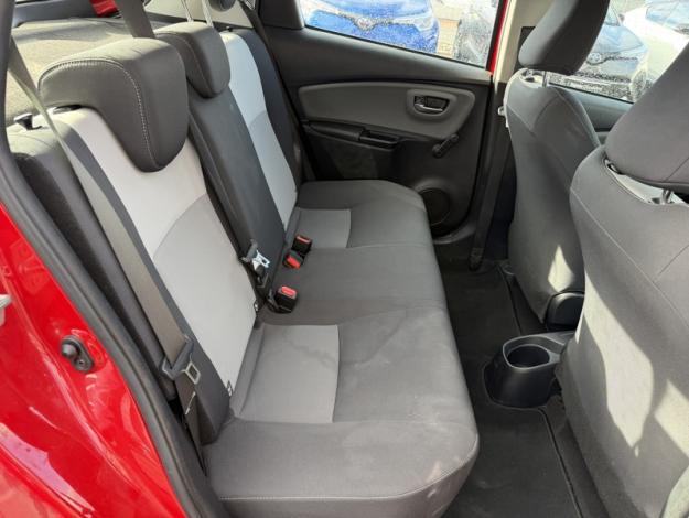 TOYOTA Yaris 70 VVT-i Ultimate  