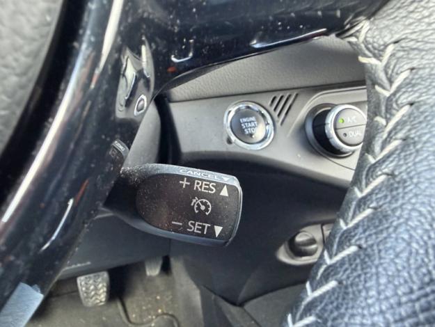 TOYOTA Yaris 70 VVT-i Ultimate  